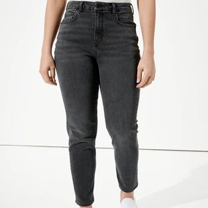 American Eagle Stretch Curvy Mom Jean